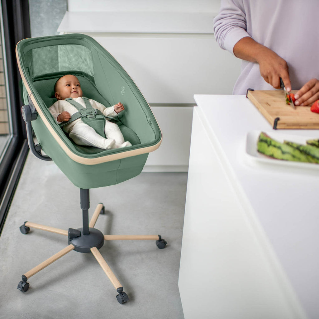 maxi cosi alba Maxi Cosi Alba All-in-One bassinet, recliner and highchair with 2 Sheets