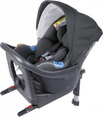 Chicco Oasys I Size Car Seat in Black with Bebe Care and Isofix base