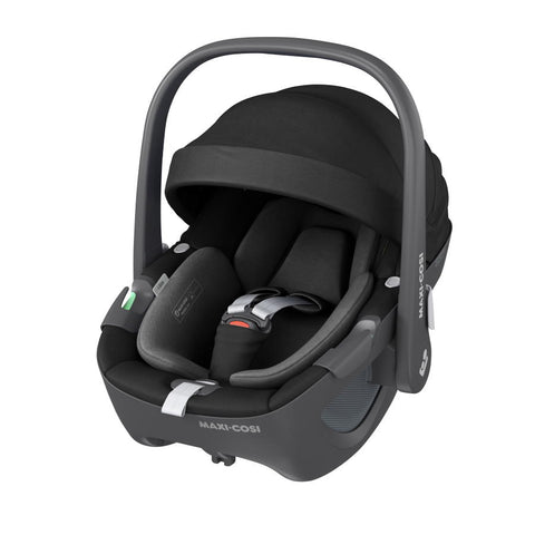 Maxi Cosi Pebble 360 car seat in black