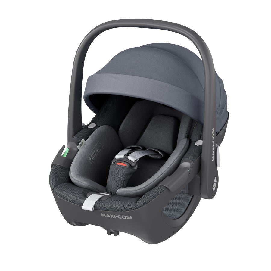 Maxi Cosi Pebble 360 in Essential Graphite