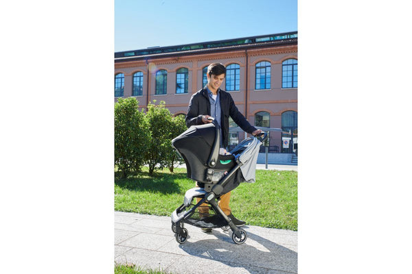 Chicco We Stroller With Kaily Car Seat Installed on Frame